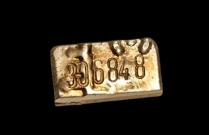 طلای آب شده 29.76 با عیار 748